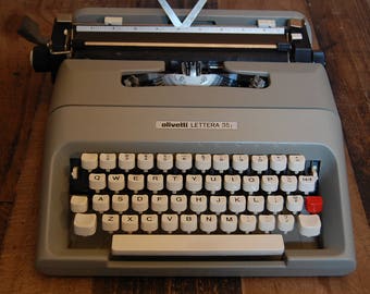 Vintage Olivetti Typewriter, Olivetti Lettera 35 portable typewriter, very good condition, very clean, types well, all functions work
