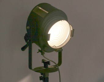 Projecteur vintage A.E. Cremer Paris