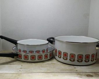 Set of 3 Enamelware Pots and pans, 1960s, mid century flowers, cookware, enamel ware