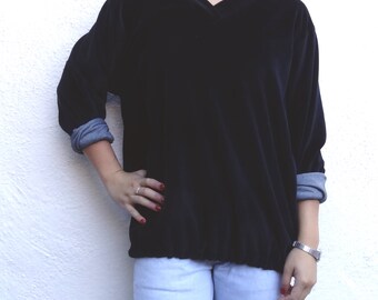 velour pullover // v-neck pullover // vintage pullover // black velour pullover