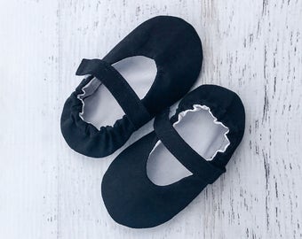 Black Mary Jane baby shoes - baby shoes - mary jane shoes - baby girl shoes - girls shoes - crib shoes - mary jane crib shoes - baby shower