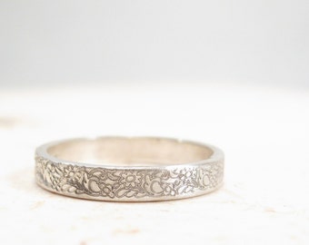 Silver Flower Ring - Floral Wedding Band - Vintage Inspired Ring