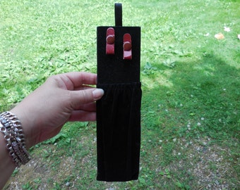 Vintage Velveteen Craft Show Carrier For Necklaces Black With Red Snaps Home Pockets 1980s Traveling Jewelry
