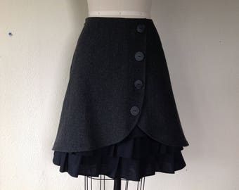 Isabelle wool ruffle front skirt Sz 6