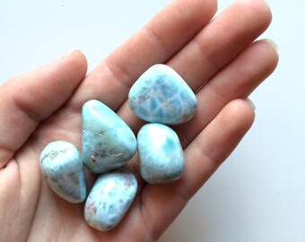 Very rare larimar top quality tumbled stone 15-20mm