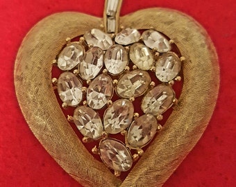 Vintage signed trifari brooch