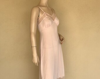 1940's Vintage Pink Full Slip ~ Fitted Adjustable Full Nylon And Lace Slip ~ Tag Say's Luxite, Holeproof, & Nylon, SZ 34 ~ Great Condition