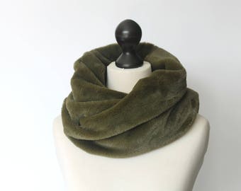 Infinity scarf. Faux fur infinity scarf. Faux fur snood in moss green. Faux fur neck warmer. Womens chunky scarf. Green fur neck wrap