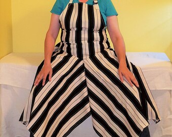 Pottery Apron Split Leg Panel Black Cream Kelly Green Stripes