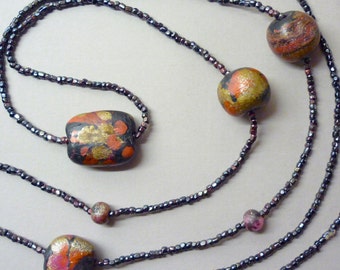 1920s Hand Painted Bead necklace