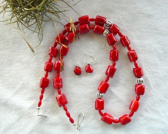28 Inch Chunky Red Bamboo Coral Necklace with Earrings