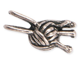 Knitting Needle with Yarn Charm