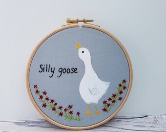 Silly goose hoop art. Goose textile wall decor. Embroidered Hoop Art