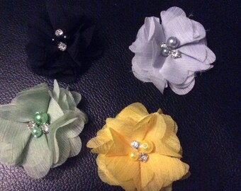 SET of 4 flower APPLIQUES with Pearl and rhinestone color mix
