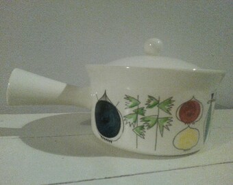 Rörstrand Picknick Ovenware dish with handle and lid Marianne Westman