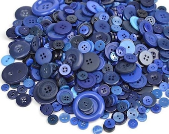 25 buttons in different sizes in shades of blue