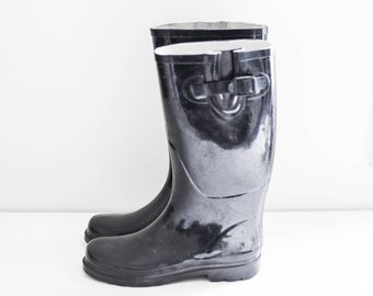 Black rain boots with buckles - Women's 9 rain boots - High calf rain boots - Chelsea boots - Rubber rain boots sz 9 - Black rubber boots