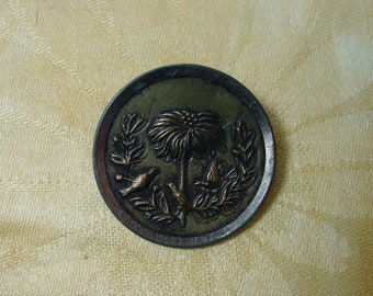 Antique Vintage Metal Picture Button 3 Birds in Palm Tree 1 5/8"