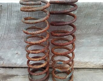 Large Rusty Rustic Metal Springs, Inv.#837