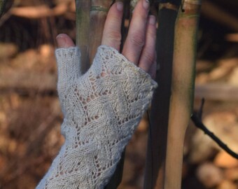 Cream-colored fingerless gloves, lace gloves, pulse warmer, wrist warmes, finglerless gloves, warmers