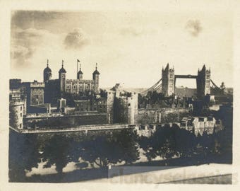 Vintage photo 1920 Tower of London United Kingdom