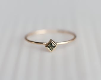 Green Sapphire Ring, Square Sapphire Ring, Stacking ring, September Birthstone, Birthstone ring, Solitaire ring, 14k gold ring, Dainty ring