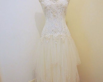 Beaded Lace & Tulle Vintage Wedding Dress Size 8