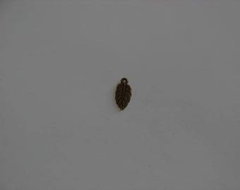 Ref: BB 211-5 leaves antique bronze