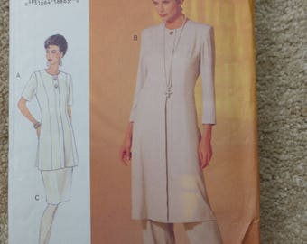 Vogue pattern 8950 The Vogue Woman Size 12-14-16
