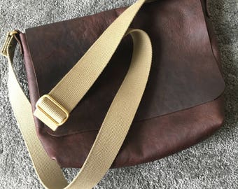 Handmade Leather Messenger Bag Small