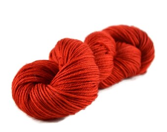 Worsted Yarn, Superwash Merino yarn, worsted weight yarn, wool yarn, 100% Superwash Merino, red yarn, worsted merino, red merino - Tomato