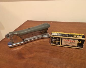Vintage Ace Aceliner Stapler Model 502 with matching box of Aceliner Staples