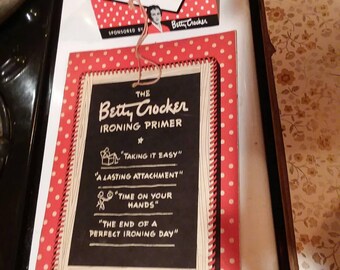Vintage 1946 "The Betty Crocker Ironing Primer" with Original Card