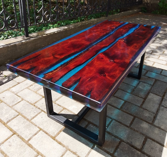 Table wood with epoxy resin