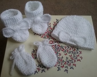 Hand Crocheted Newborn to 9 months Baby Set