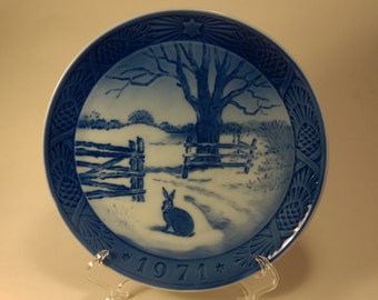 1971 Royal Copenhagen Hare in Winter plate