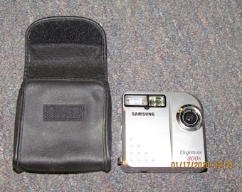 Samsung Digimax 800K 0.8MP Digital Camera