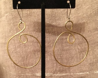 Hammered swirl earrings