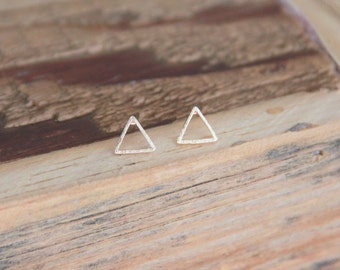 Gold open triangle earrings, Small Triangle Earrings , Gold Triangle, Minimalist Gold Jewelry, Bridesmaid Gift,Gold Earrings, Modern Jewelry