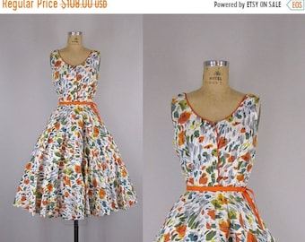1950s Vintage Cotton Sundress / 1950s Cotton Floral Sundress / 50s Full Skirt Sundress with Rhinestone Buttons