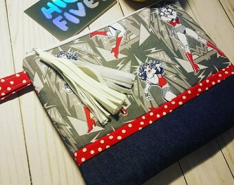 Wonder Woman medium clutch