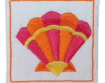 ID 1713C Clam Shell Badge Patch Ocean Sea Craft Embroidered Iron On Applique