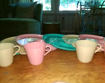 Regaline Plastic Picnic Set with divided plates