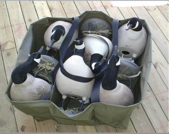 6 Pocket Goose Decoy Bag with the Footbases Attached NEW