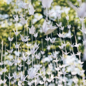 Japanese Origami Crane Garland Wedding Photography Party Backdrop Mobile Decoration. Hanging Paper Birds String Photo Prop Handmade Gift Box