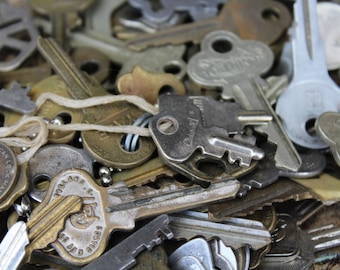 Vintage Keys / Mixed Lot of 10 Vintage Keys / Mixed Lot of 10 Vintage Keys / Old House & Car Keys / Vintage Key Supply / Wedding Supply