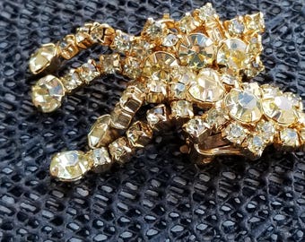 Vintage KRAMER of N.Y. signed gold tone Rhinestones clip-on earrings