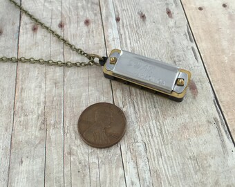 Miniature Harmonica Necklace Pendant Mini Vintage Style Harmonica Pendant Charm Small Silver Mouth Harp Organ REALLY WORKS 081
