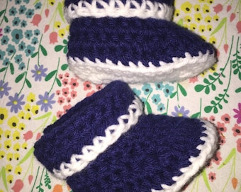 Baby boy cuff booties