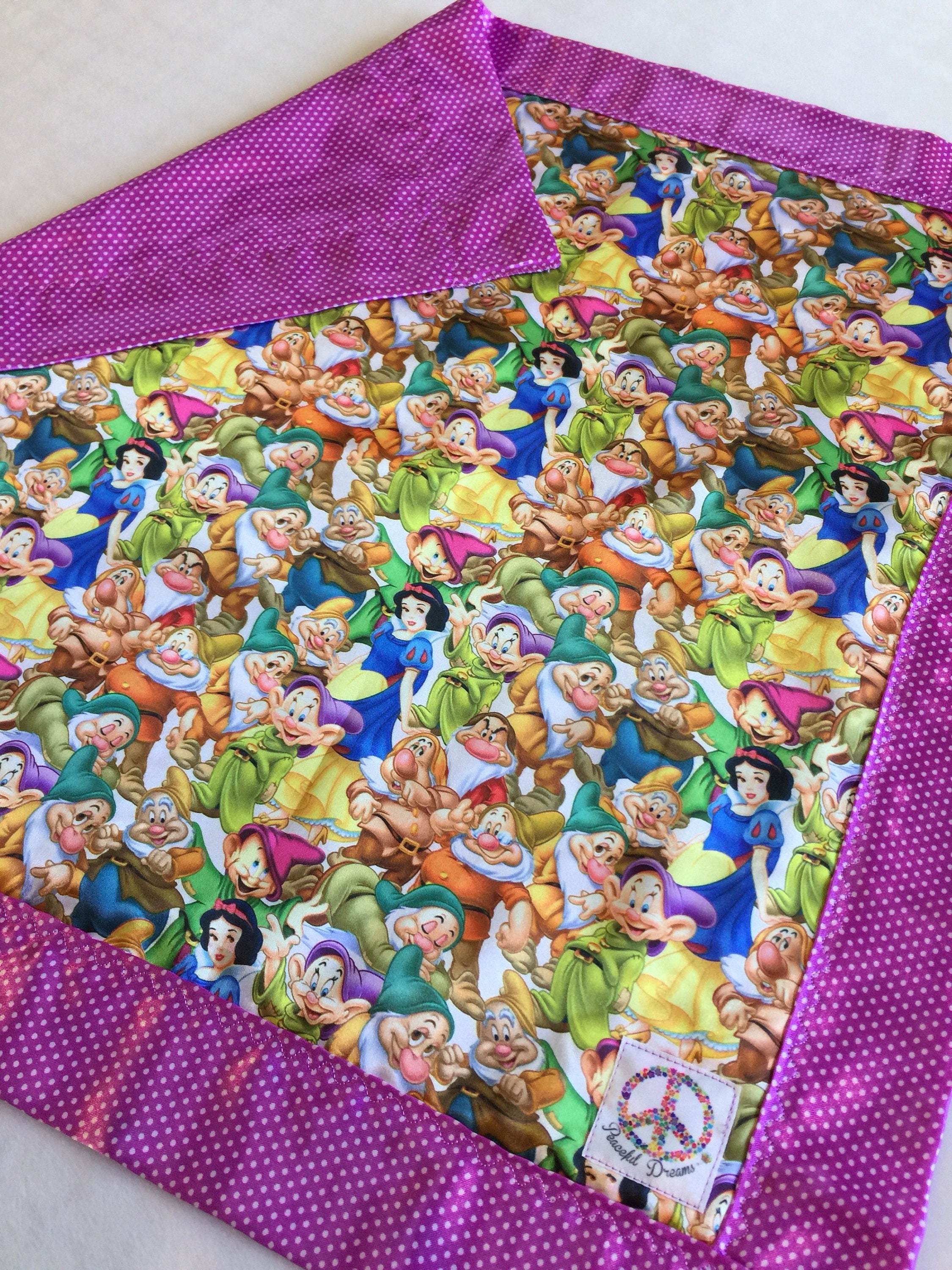 Disney Snow White and the seven dwafts. Baby blanket Silky
